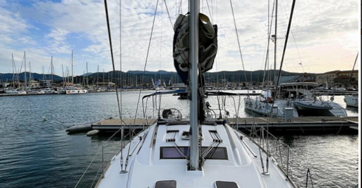 Rent a sailboat in Lefkas Marina - Oceanis 43 - 3 cab.