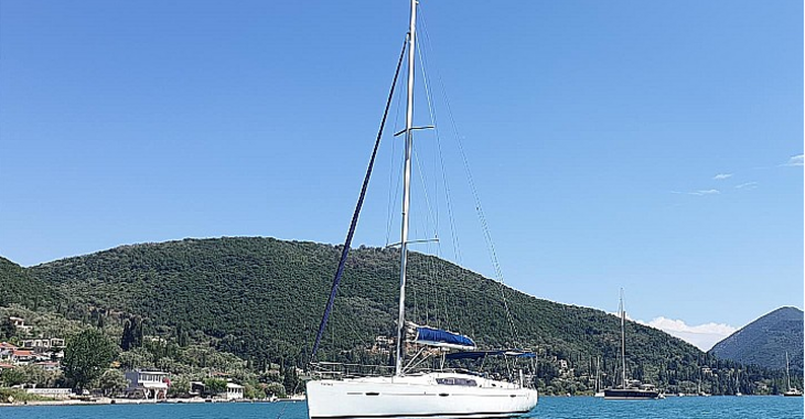 Rent a sailboat in Lefkas Marina - Oceanis 43 - 3 cab.