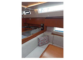 Rent a sailboat in D-Marin Marina Lefkas - Bavaria C45 - 4 cab.