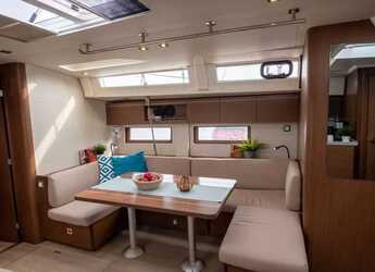 Rent a sailboat in Nidri Marine - Oceanis 51.1