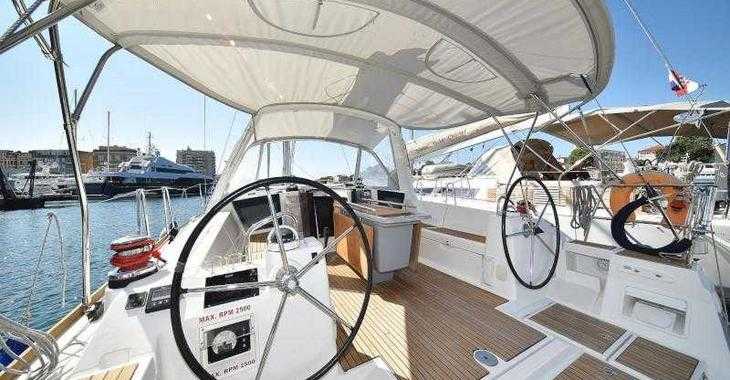 Rent a sailboat in Veruda Marina - Oceanis 45