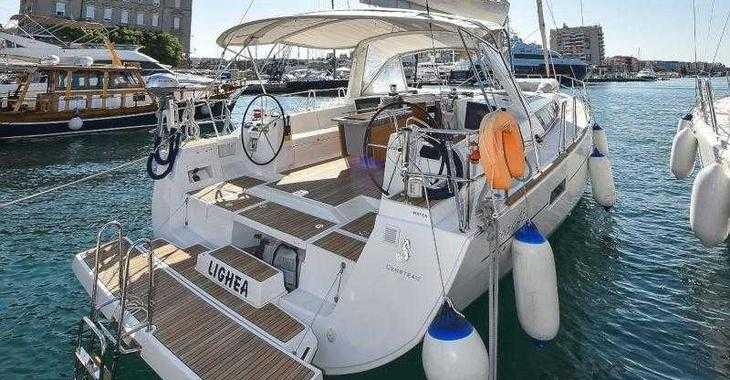 Rent a sailboat in Veruda - Oceanis 45