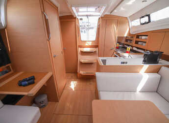 Alquilar velero en Porto Olbia - Sun Odyssey 380