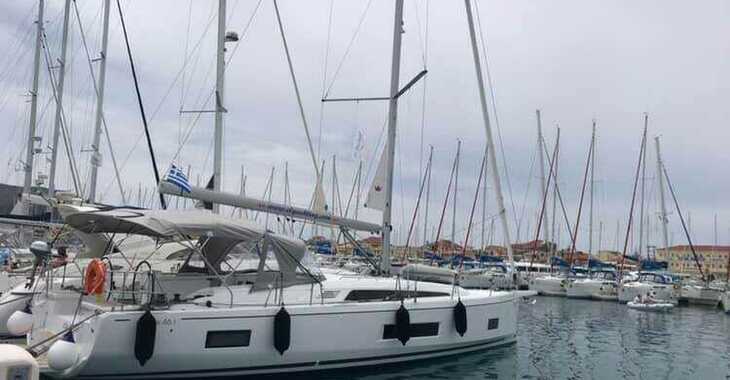 Rent a sailboat in Marina Patras - Oceanis 46.1