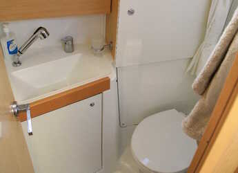 Rent a sailboat in Adaköy Marina - Beneteau Oceanis 38