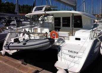 Rent a catamaran in Marina Medulin - Lagoon 400 S2