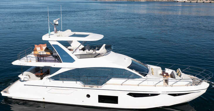 Rent a yacht in Marina Mandalina - Azimut 60 Fly