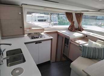 Rent a catamaran in Marina di Portorosa - Fountaine Pajot Isla 40