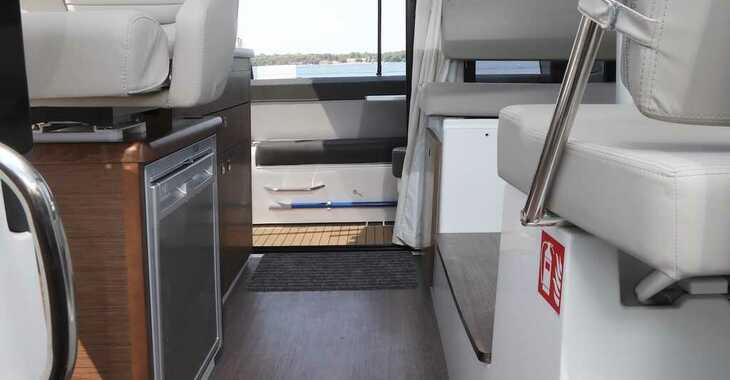 Rent a motorboat in Pula (ACI Marina) - Merry Fisher 895