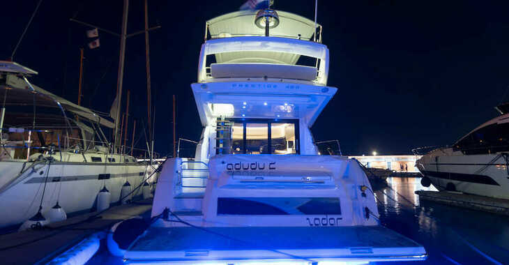 Rent a motorboat in Marina Split (ACI Marina) - Prestige 460