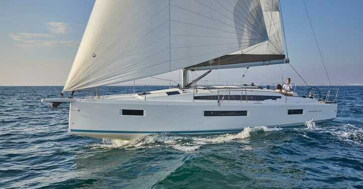 Rent a sailboat in Veruda Marina - Sun Odyssey 410