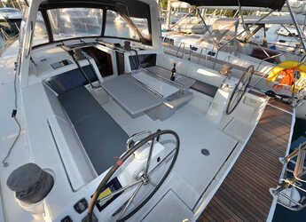 Chartern Sie segelboot in Lavrion Marina - Oceanis 48