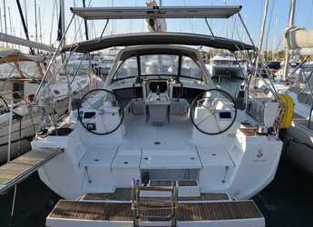 Chartern Sie segelboot in Lavrion Marina - Oceanis 48