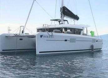 Rent a catamaran in Lavrion Marina - Lagoon 39