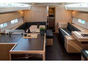 Rent a sailboat in Nidri Marine - Bavaria C50