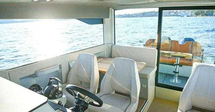Rent a motorboat in Lavrion Marina - Saxdor 320 GTC