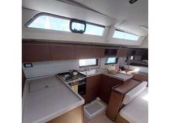 Noleggiare sailboat in Marina Gouvia - Oceanis 51.1 - 6 Cabins