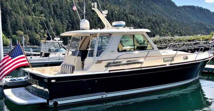 Rent a motorboat in Carloforte - Sabre 34 Hard Top Express