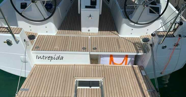 Rent a sailboat in Marina di San Vicenzo - Sun Odyssey 410