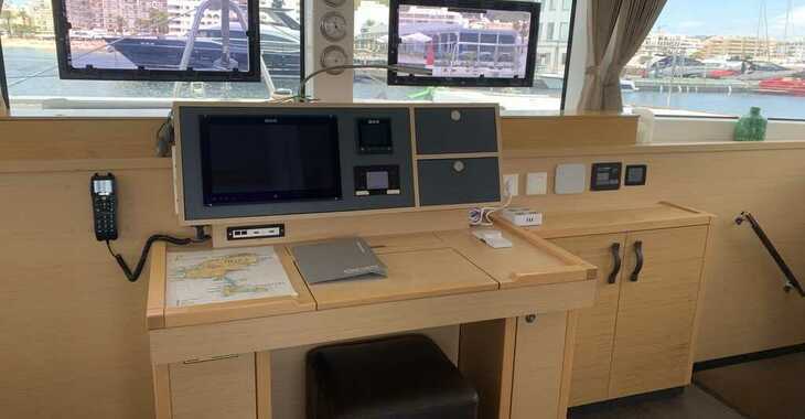 Rent a catamaran in Port of Santa Eulària  - Lagoon 52F ( 5 cabins + crew)