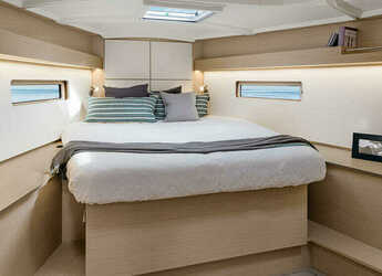 Rent a sailboat in Nidri Marine - Oceanis 40.1