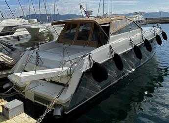 Louer bateau à moteur à Marina Eleusis - Ferretti 47S Open