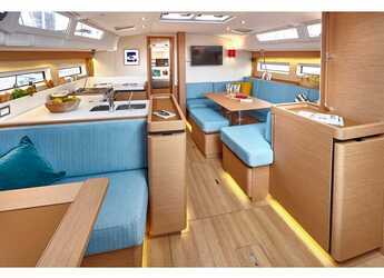 Rent a sailboat in Marina Skiathos  - Sun Odyssey 490 5 cabins