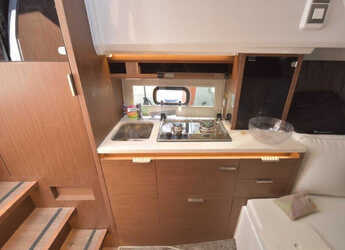 Noleggiare motorboat in Marina Tankerkomerc - Cap Camarat 10.5 WA