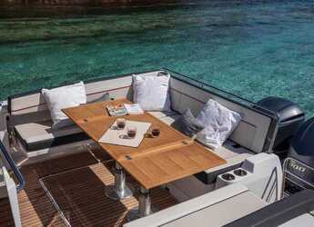 Noleggiare motorboat in Marina Tankerkomerc - Cap Camarat 10.5 WA