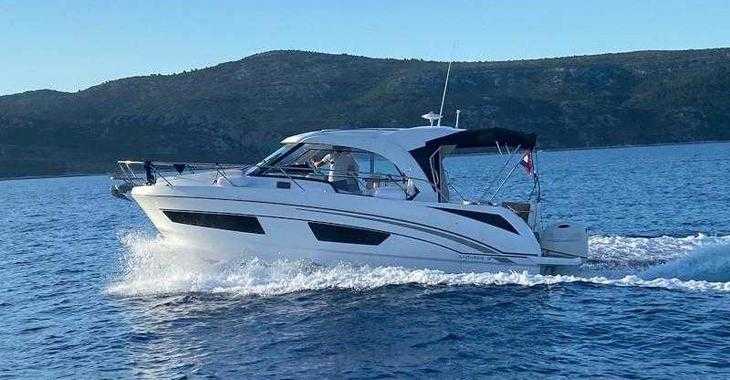 Chartern Sie motorboot in Zadar Marina - Antares 9 OB