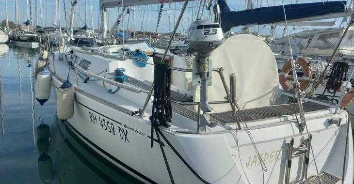 Rent a sailboat in Cecina - Grand Soleil 37 B&C