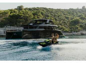 Rent a power catamaran  in Marina Kastela - Sunreef 70 Power