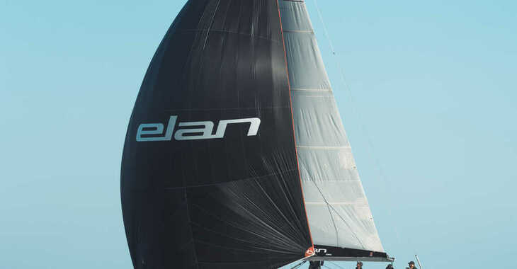 Rent a sailboat in Veruda Marina - Elan E4