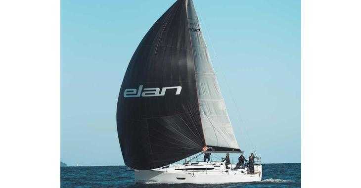 Chartern Sie segelboot in Veruda - Elan E4