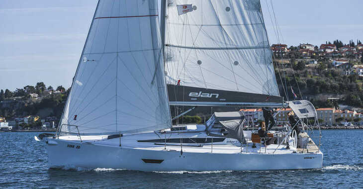 Rent a sailboat in Veruda - Elan E4
