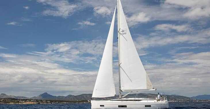 Rent a sailboat in Ece Marina - Bavaria C45