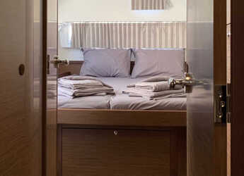 Rent a catamaran in D-Marin Marina Lefkas - Lagoon 42 (A/C, Watermaker, Gen)_12