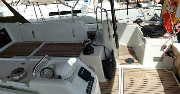 Chartern Sie segelboot in Marina Skiathos  - Sun Odyssey 440 (possible to be converted to 3 cabins)