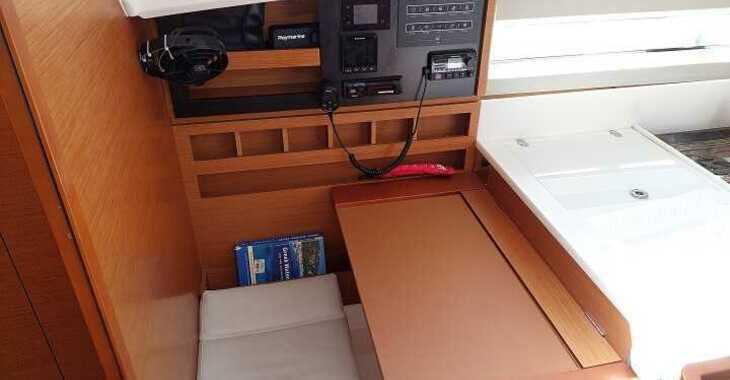 Chartern Sie segelboot in Marina Skiathos  - Sun Odyssey 440 (possible to be converted to 3 cabins)