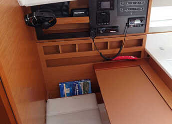 Alquilar velero en Marina Skiathos  - Sun Odyssey 440 (possible to be converted to 3 cabins)