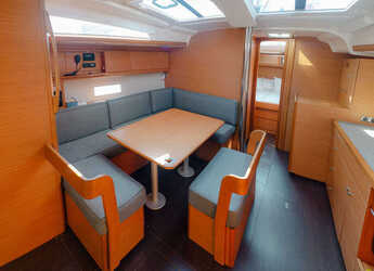 Louer voilier à Marina Skiathos  - Dufour 430