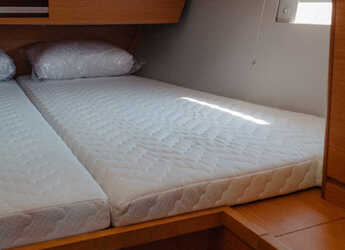 Louer voilier à Marina Skiathos  - Dufour 430