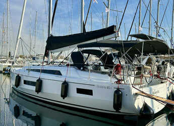 Rent a sailboat in Marina Gouvia - Oceanis 40.1