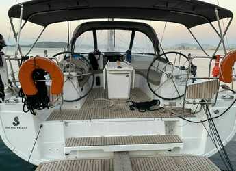 Rent a sailboat in Nikiana Marina - Oceanis 40.1