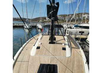 Rent a sailboat in Lavrion Marina - First 53