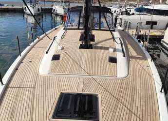 Alquilar velero en Lavrion Marina - First 53