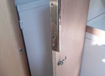 Alquilar velero en Lavrion Marina - First 53