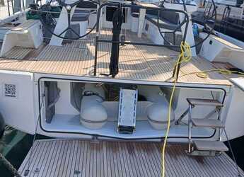Alquilar velero en Lavrion Marina - First 53