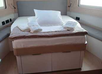 Alquilar velero en Lavrion Marina - First 53