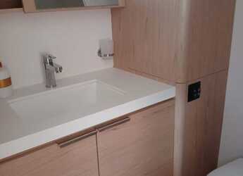 Alquilar velero en Lavrion Marina - First 53